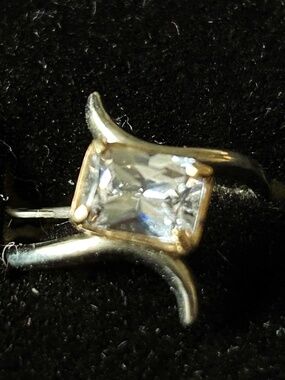 RING, 14Kt GOLD SETTING ON 14Kt WHITE GOLD SHANK  LADIES SIZE 5, RECTANGLE CUBIC